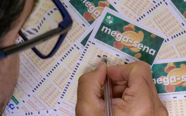 Mega-Sena acumula e próximo prêmio é de R$ 50 milhões