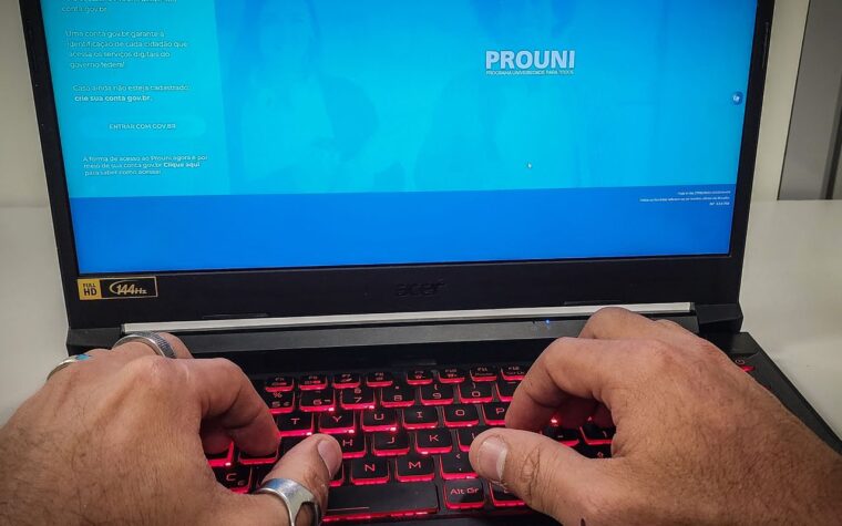 Prouni candidatos têm até amanhã para registrar lista de espera
