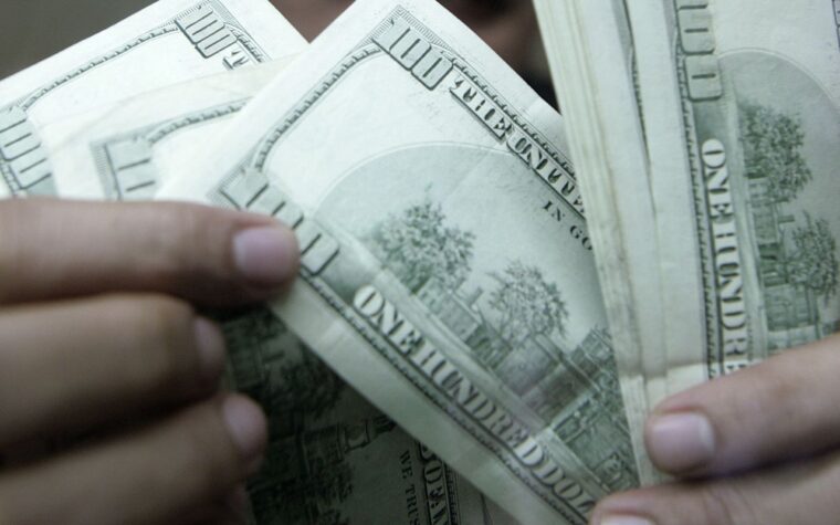 Dólar atinge R$ 5,19 com declaração do Fed