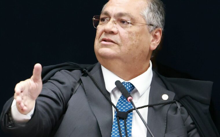 Dino anula emendas de dirigentes partidários sem mandato