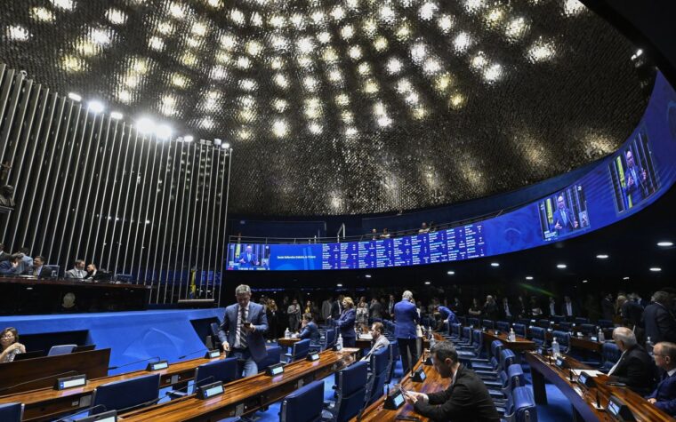 Senado aprova empréstimos de US$ 1,8 bilhão para estados e municípios