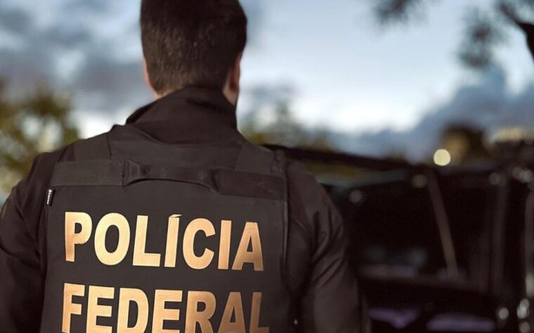 PF apreende 100 kg de droga destinada ao Complexo do Alemão