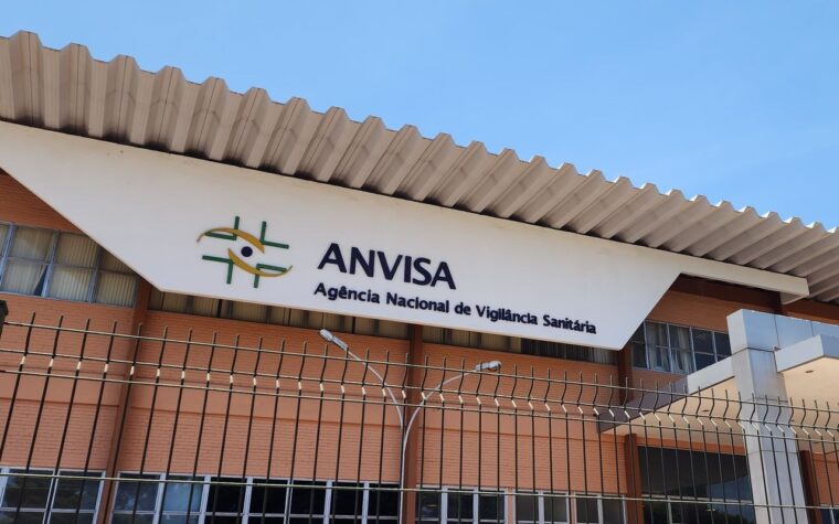 Cosméticos sem registro são proibidos pela Anvisa