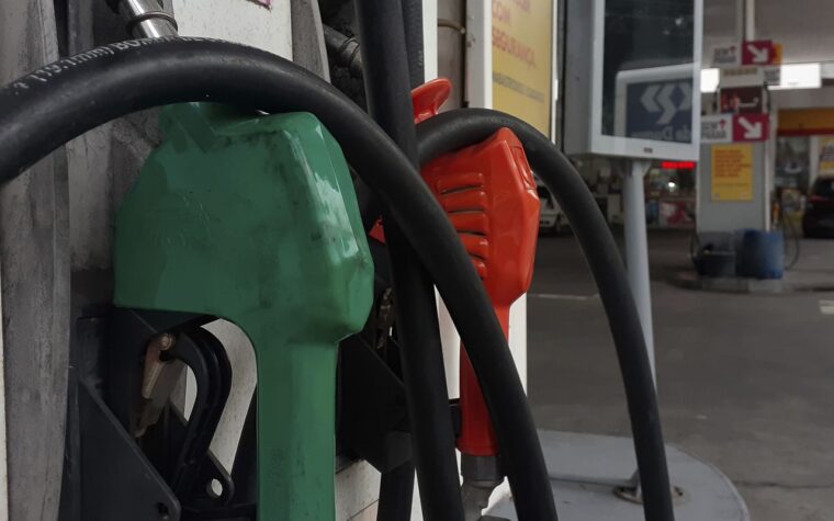 Refinaria do país reduz preço da gasolina em 11,3%
