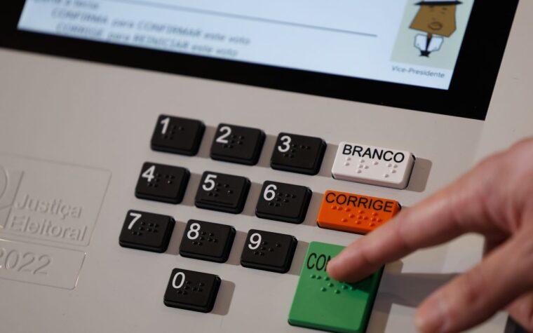 TRE-RJ orienta eleitores a verificarem locais de votação