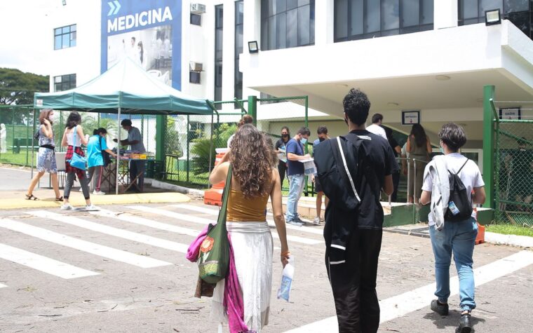Renegociação de dívidas do Fies até 31 de agosto