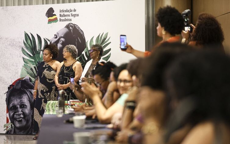 Mulheres negras lançam manifesto para candidatos às eleições 2026