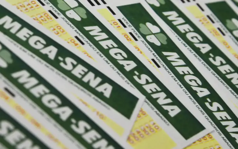 Prêmio da Mega-Sena acumula e chega a R$ 165 milhões