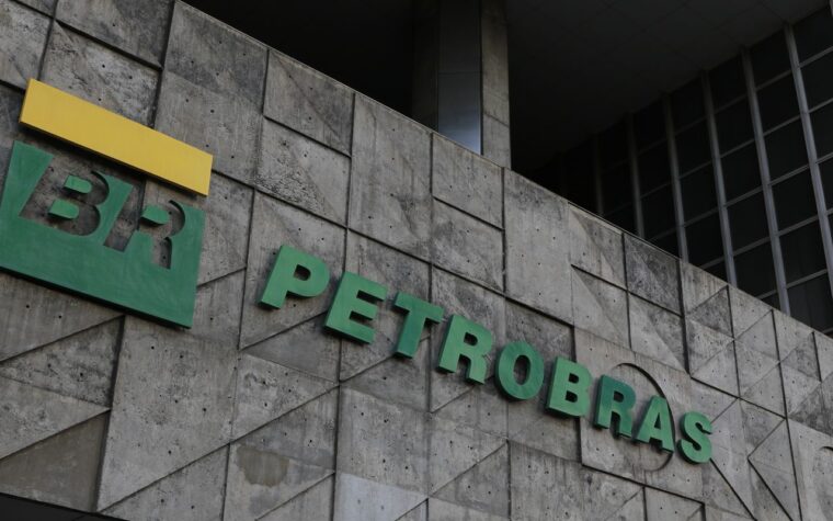 Lucro líquido da Petrobras chega a R$ 52,4 bi no segundo trimestre