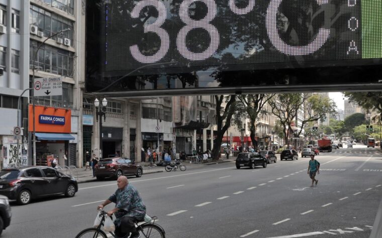 Brasil lança plano de saúde para emergências climáticas