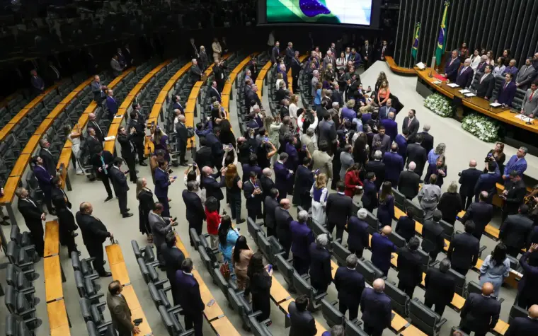 Câmara decide nesta segunda sobre taxa das blusinhas