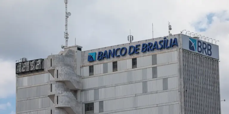 TCDF bloqueia R$ 2,7 bi de ex-dirigentes do BRB