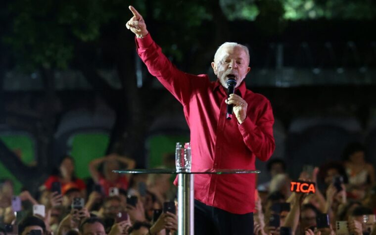 Lula propõe Ministério da Segurança e aumento do salário mínimo
