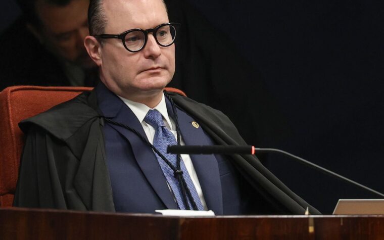 Dallagnol divulga sigilo fiscal de Zanin e pede responsabilização