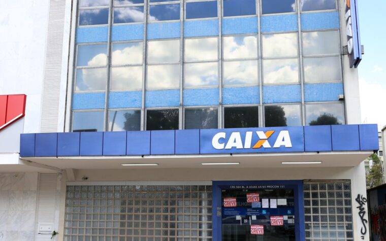 Trabalhadores da Caixa decidem sobre fim da greve na próxima semana
