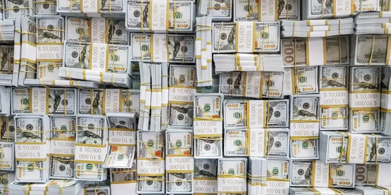 Dólar sobe 0,47% e se aproxima de R$ 5,20 com pessimismo