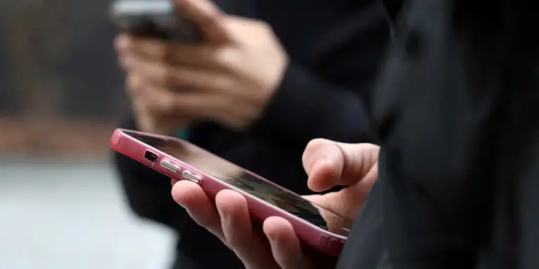 Sociedade civil responde à Anatel sobre internet grátis nas eleições