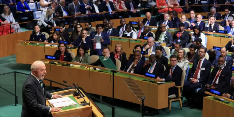 Lula afirma que Brasil não cabe no quintal de ninguém na ONU