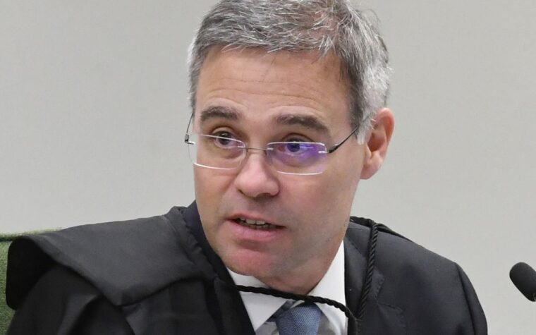 Mendonça afasta diretor-geral da PF com pedido do Novo