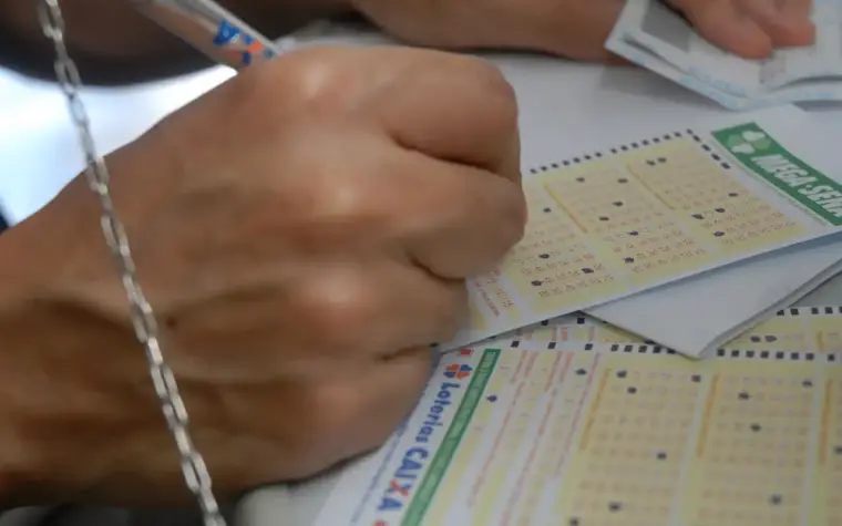 Mega-Sena acumula e prêmio chega a R$ 76 milhões