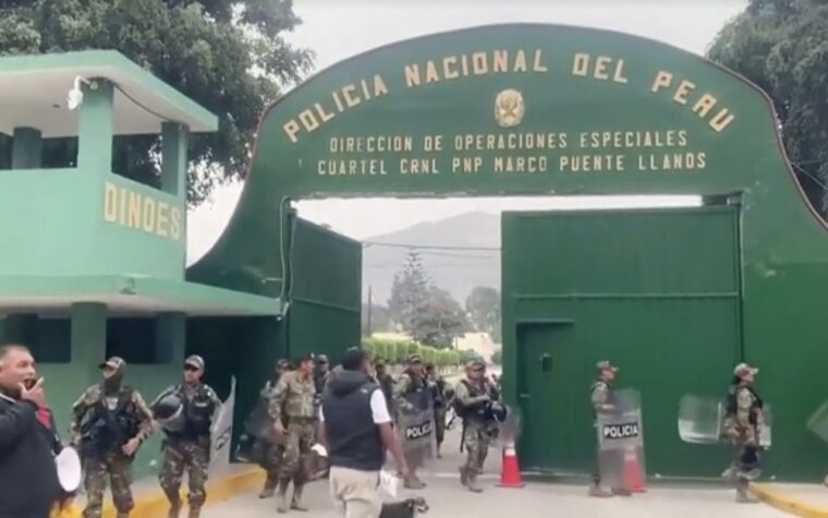 Estado de emergência em cinco presídios no Peru
