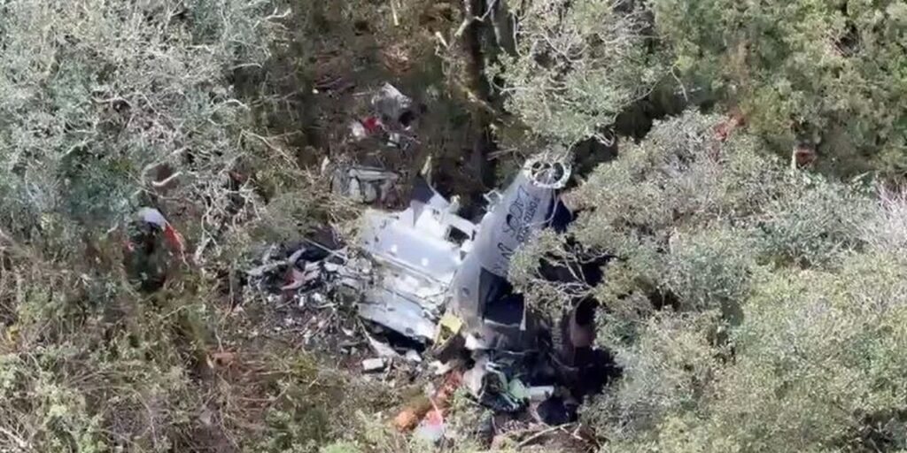 Helicóptero com corpo do cantor Rick é encontrado pelos bombeiros
