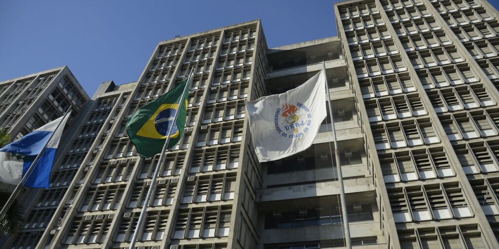 Justiça aumenta indenização para estudantes vítimas de racismo