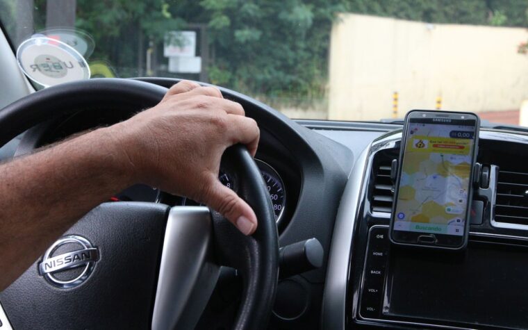 Crédito regulamentado para taxistas e motoristas de aplicativo