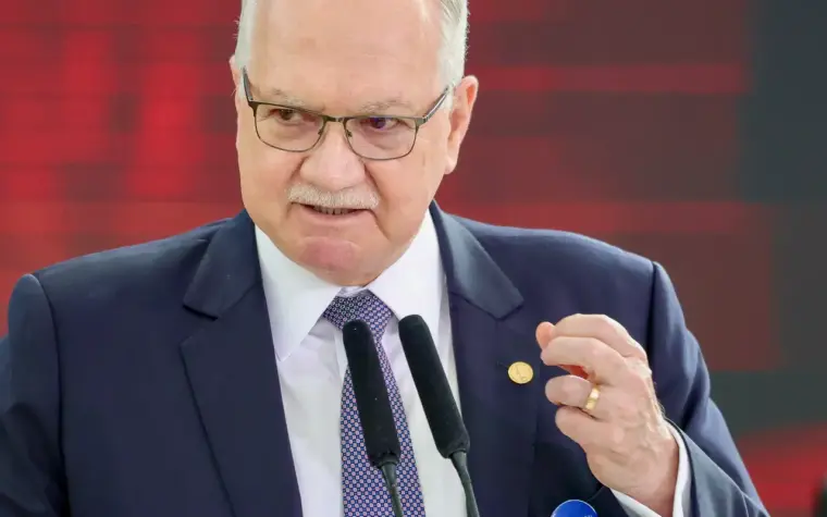 Fachin estabelece prazo para respostas de Mendonça e Gonet