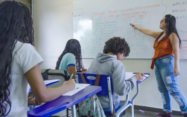 Cai número de professores jovens em 31% em dez anos