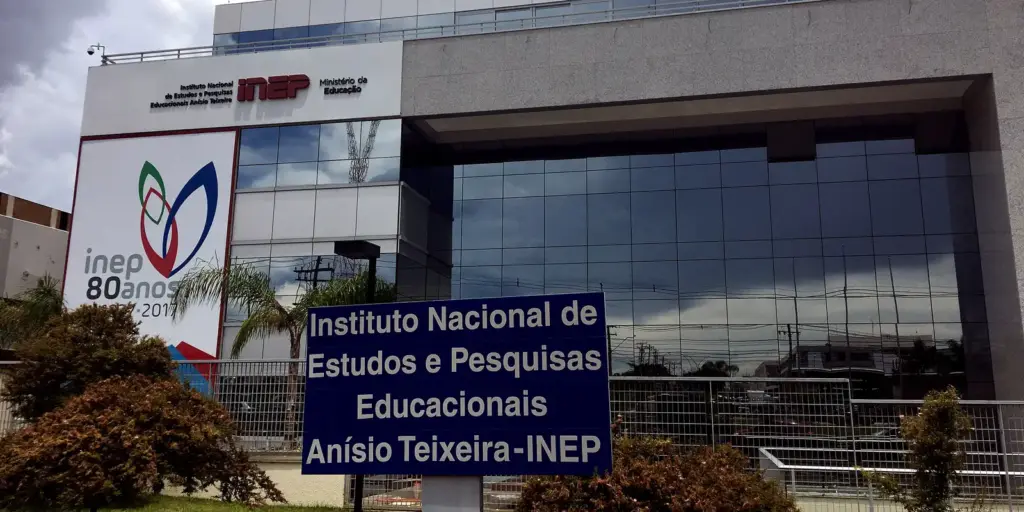 Inscrição no Enamed e Revalida tem cartões disponíveis