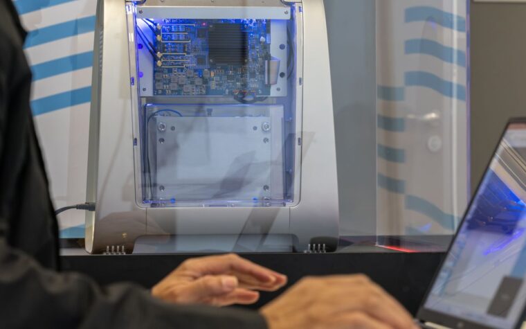 Computador quântico educacional é adotado pelo Senai