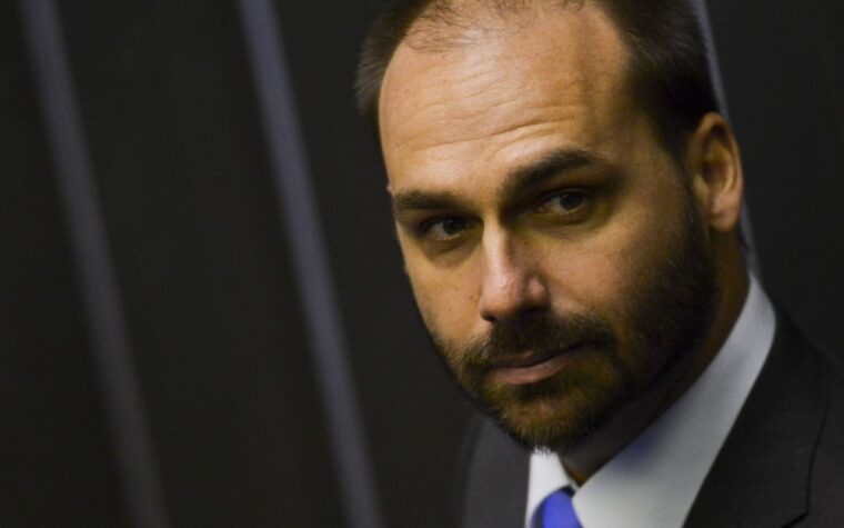 Eduardo Bolsonaro é demitido pelo Ministério da Justiça