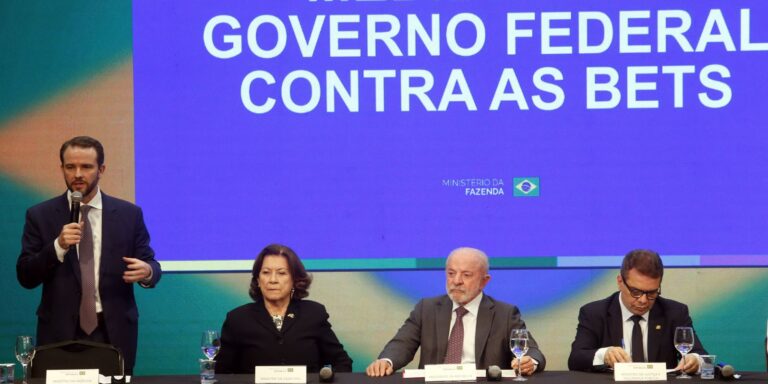 Apostas são proibidas no país e apostador receberá saldo