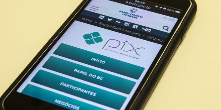 Bancos centrais do Brasil e Europa avaliam interligação Pix Tips