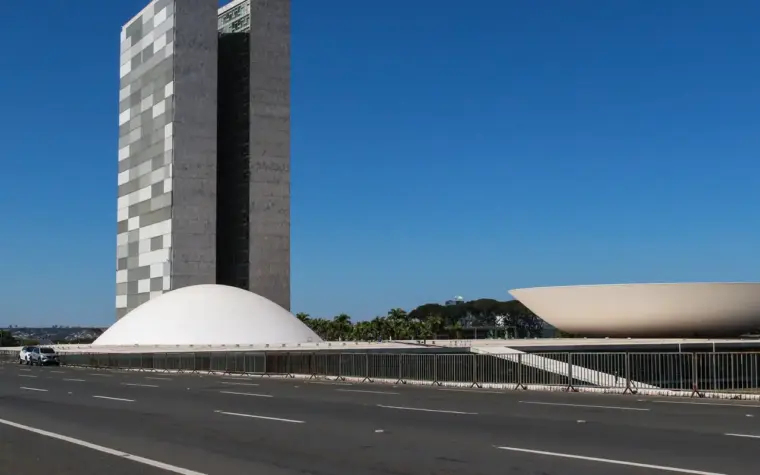 Votação da MP que zera taxa das blusinhas é adiada