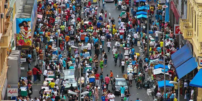 MPSP recomenda intervenção na Feira do Brás devido a dívida