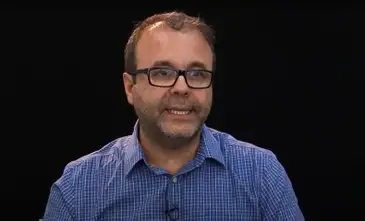 Autorregulação da IA pode beneficiar big tech, afirma professor