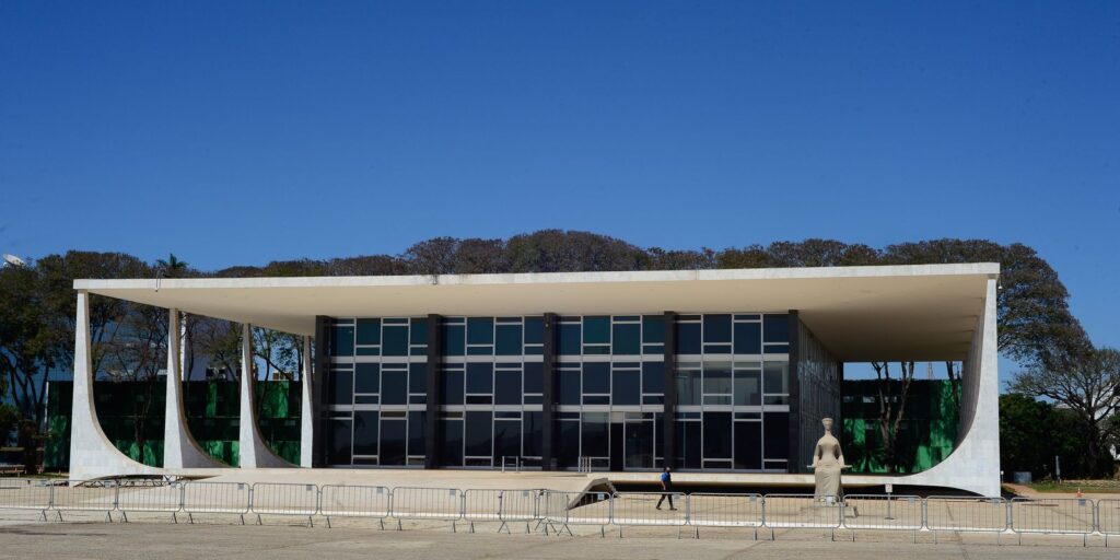 Fachin pede manifestação da PGR sobre casos do INSS e Master