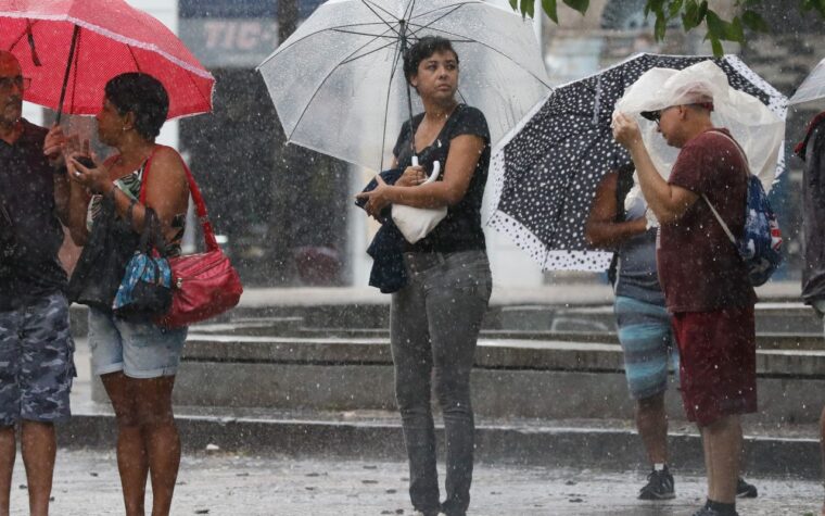 Inmet alerta tempestades no Sudeste e Sul do Brasil