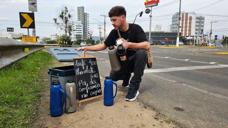 Apostas em bets aumentam entre jovens e geram risco de dependência