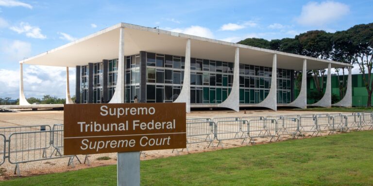 Homem é preso por tentativa de invasão ao STF em Brasília