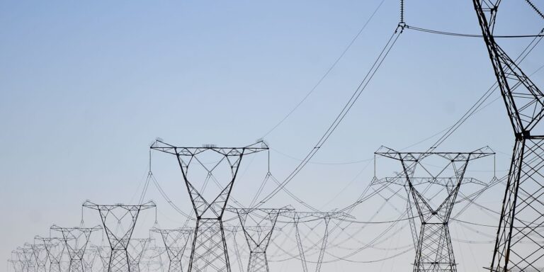 Distribuidoras garantem energia para o dia da eleição