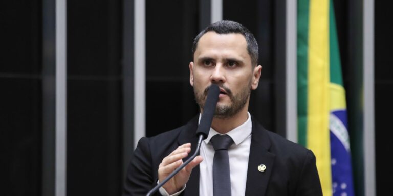Cleitinho Azevedo é eleito governador de Minas Gerais