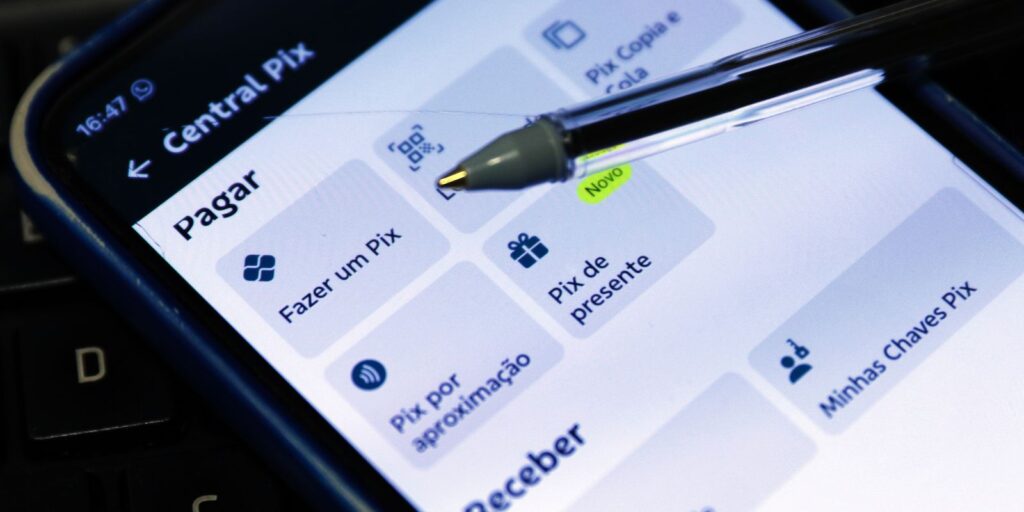 Pix por aproximação não terá mais teto de R$ 500 a partir de hoje