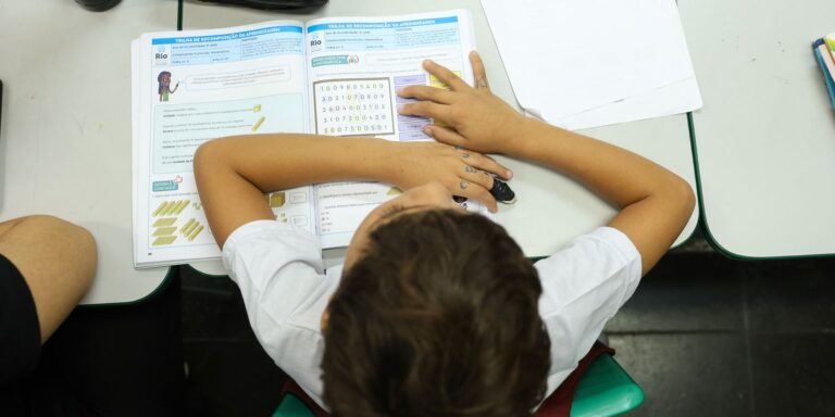 MEC divulga resultados da avaliação de livros didáticos